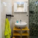 Sky Academic Lägenhet *